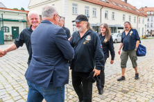 Předání certifikátu 12. ročníku První pivní extraligy (PPE), který bude udělen lahvovému ležáku Pilsner Urquell. PPE je občanské sdružení, které se od roku 2010 zabývá odbornými anonymními degustacemi a propagací kvality a rozmanitosti na českém pivním trhu, 28. července 2021 v Plzni