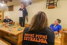 Předání certifikátu 12. ročníku První pivní extraligy (PPE), který bude udělen lahvovému ležáku Pilsner Urquell. PPE je občanské sdružení, které se od roku 2010 zabývá odbornými anonymními degustacemi a propagací kvality a rozmanitosti na českém pivním trhu, 28. července 2021 v Plzni