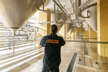 Předání certifikátu 12. ročníku První pivní extraligy (PPE), který bude udělen lahvovému ležáku Pilsner Urquell. PPE je občanské sdružení, které se od roku 2010 zabývá odbornými anonymními degustacemi a propagací kvality a rozmanitosti na českém pivním trhu, 28. července 2021 v Plzni
