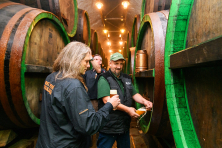 Předání certifikátu 12. ročníku První pivní extraligy (PPE), který bude udělen lahvovému ležáku Pilsner Urquell. PPE je občanské sdružení, které se od roku 2010 zabývá odbornými anonymními degustacemi a propagací kvality a rozmanitosti na českém pivním trhu, 28. července 2021 v Plzni